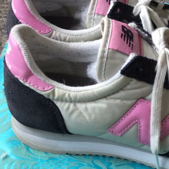 New balance 720 blue grey and pink in 8.5 - Picture 3 of 11